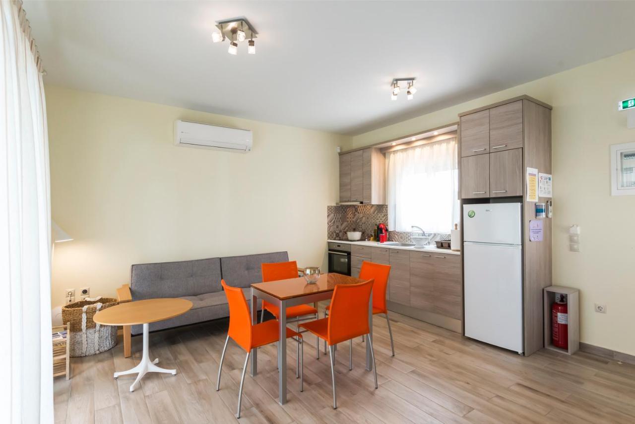 Venus Villa With Private Pool, 2Min To The Beach Finikounta Esterno foto