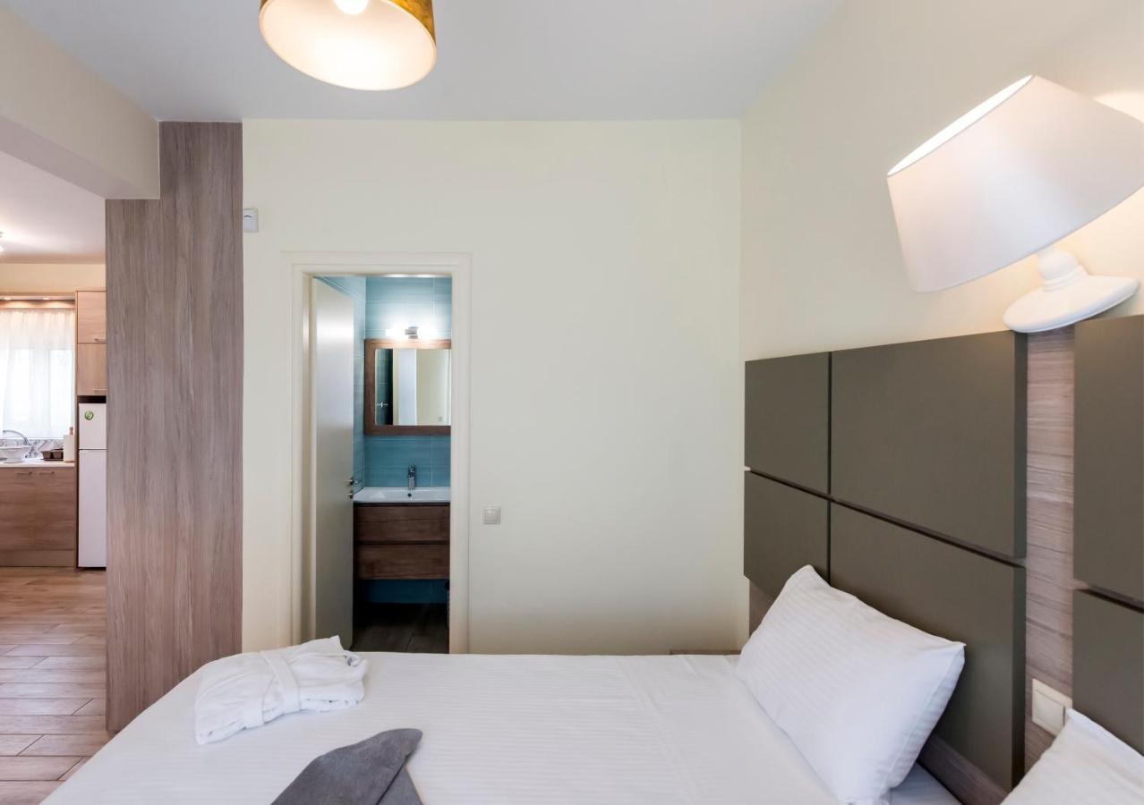 Venus Villa With Private Pool, 2Min To The Beach Finikounta Esterno foto
