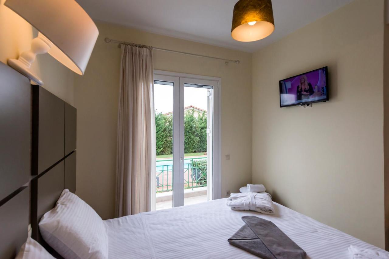 Venus Villa With Private Pool, 2Min To The Beach Finikounta Esterno foto