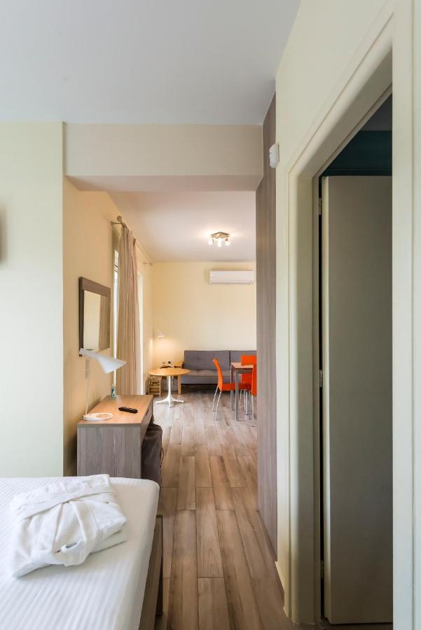Venus Villa With Private Pool, 2Min To The Beach Finikounta Esterno foto