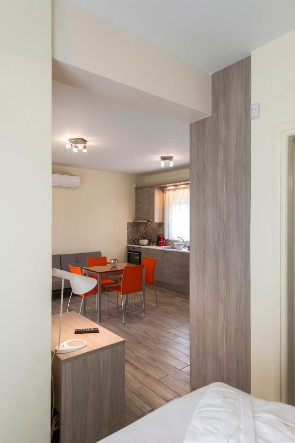 Venus Villa With Private Pool, 2Min To The Beach Finikounta Esterno foto
