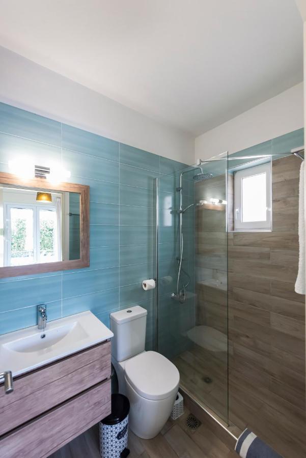 Venus Villa With Private Pool, 2Min To The Beach Finikounta Esterno foto